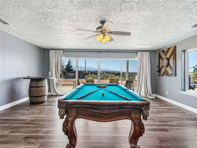 Bonus/game room