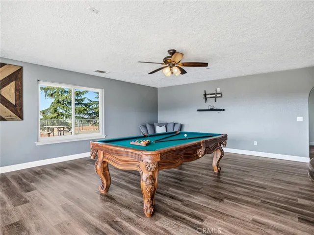Bonas/game room