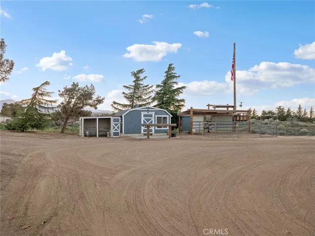 Horse coral, Barn, shed with chicken coop