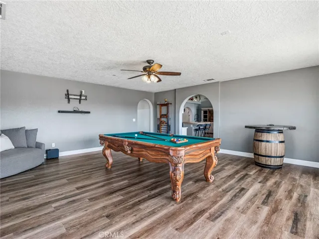 Bonus/game room