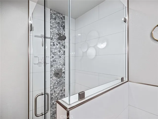 Mini suite bathroom shower