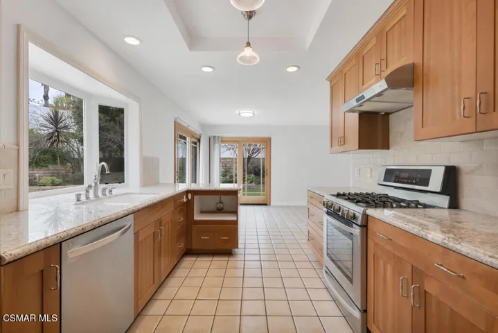 254 Greenmeadow Dr- HsHProd-18