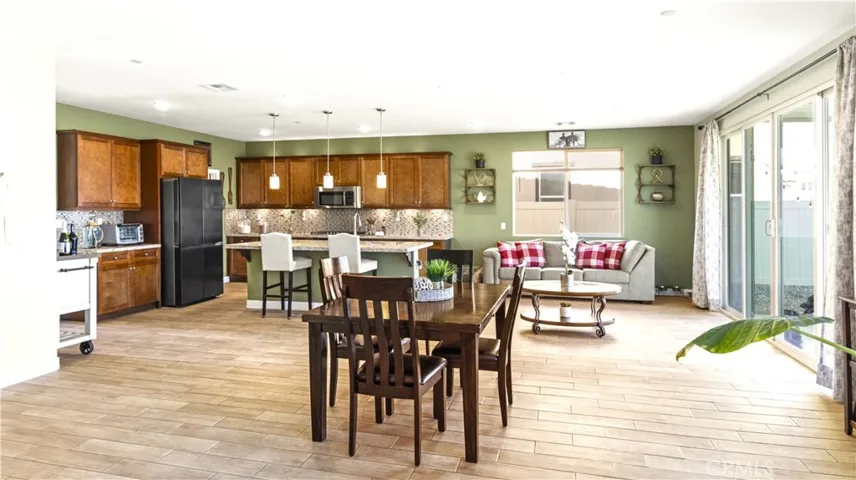 5917 Verde Way, Banning, California 92220