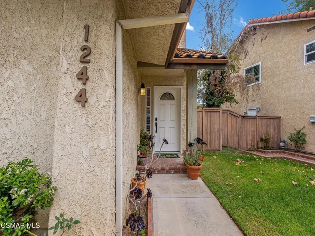 1244 Heatherview Dr, Oak Park-HsHProd-4