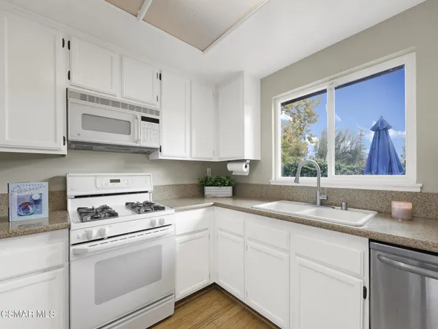 1244 Heatherview Dr, Oak Park-HsHProd-13