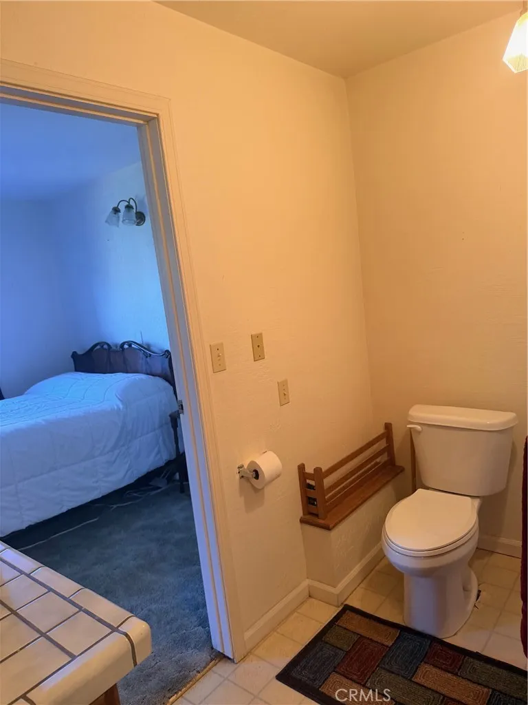 Guest bathroom 2