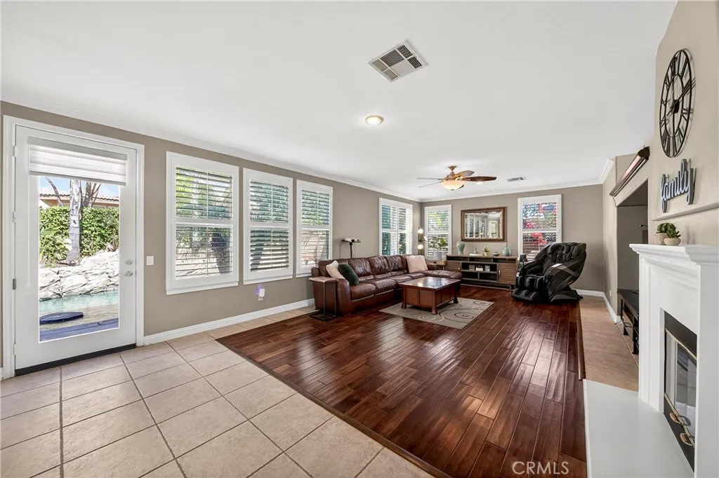 Family room/cozy fire place