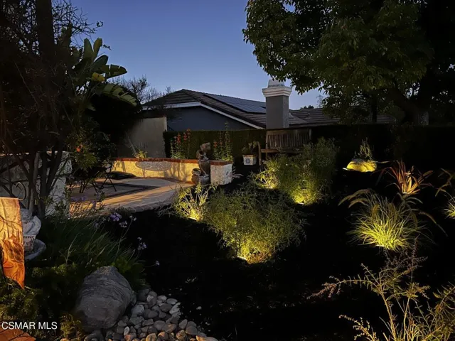 Front Yard_dusk