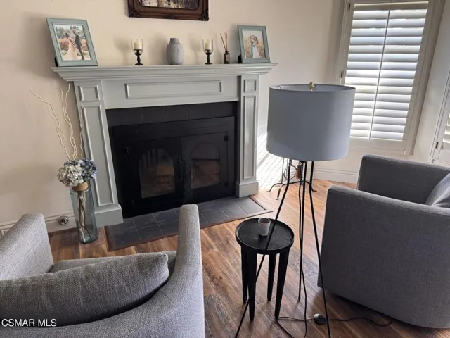 Master_Bedroom_fireplace