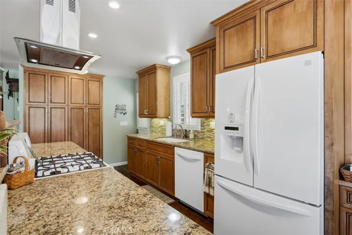 39678 Road 425 B 85, Oakhurst, California 93644