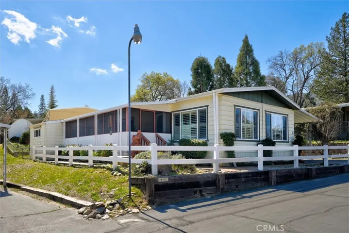 39678 Road 425 B 85, Oakhurst, California 93644