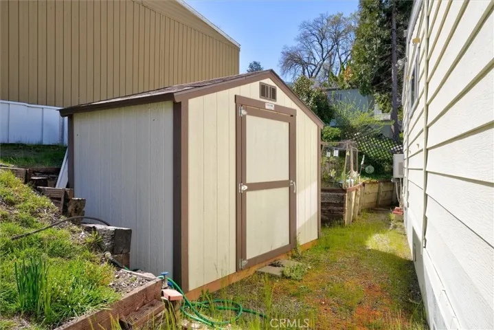 39678 Road 425 B 85, Oakhurst, California 93644