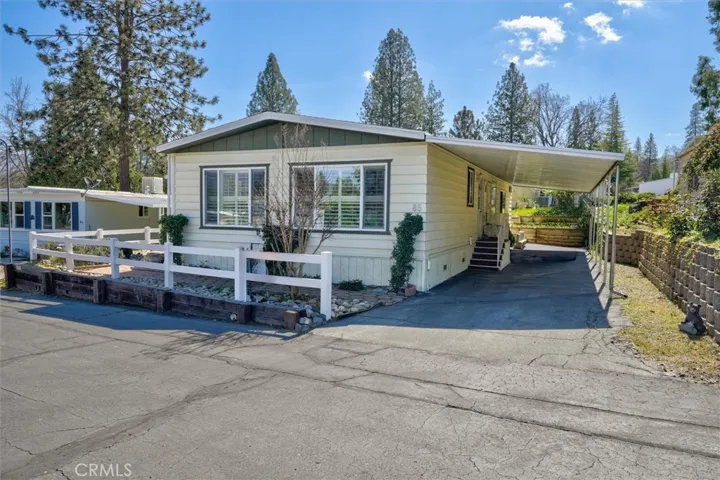 39678 Road 425 B 85, Oakhurst, California 93644