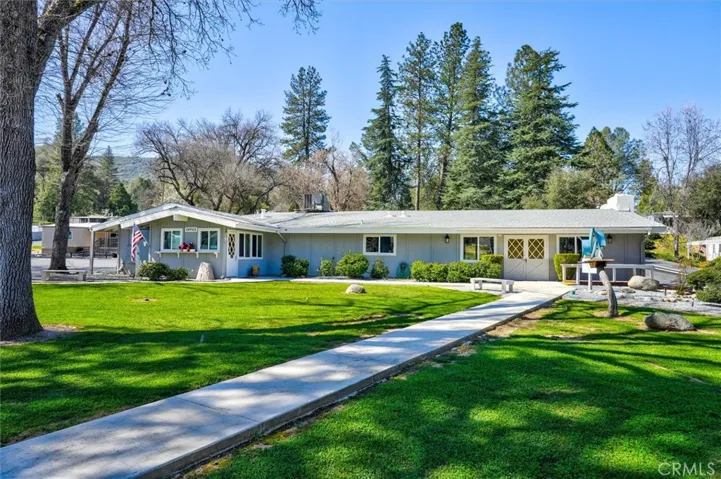 39678 Road 425 B 85, Oakhurst, California 93644