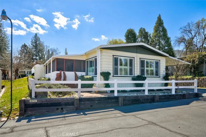 39678 Road 425 B 85, Oakhurst, California 93644