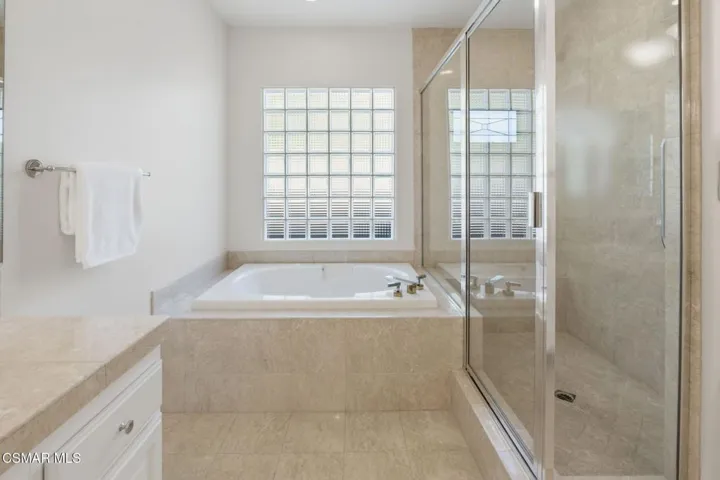 26-web-or-mls-491RavensburyPhotos_026