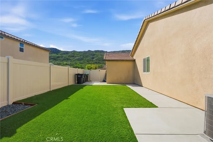 695 Qeweewish Avenue, San Jacinto, California 92582