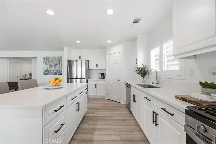 695 Qeweewish Avenue, San Jacinto, California 92582