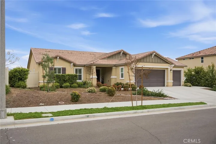 695 Qeweewish Avenue, San Jacinto, California 92582