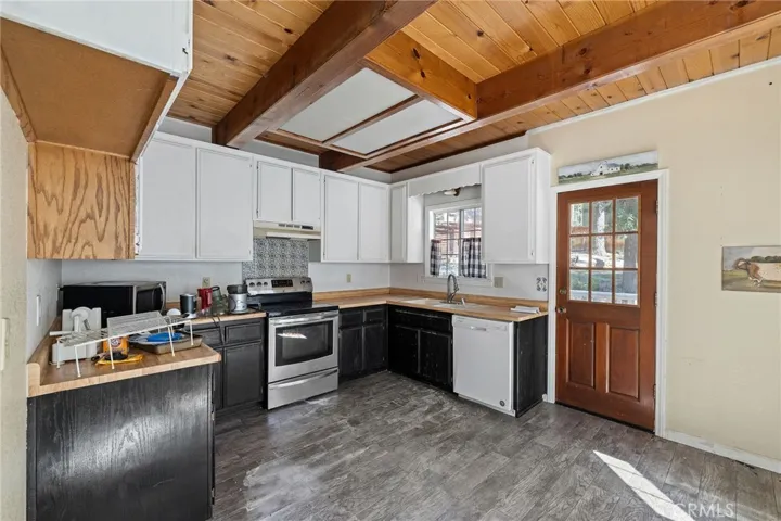 6311 Sugar Pines, Angelus Oaks, California 92305