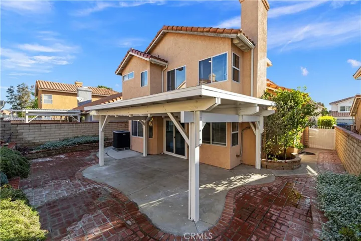 19717 Azure Field, Newhall, California 91321