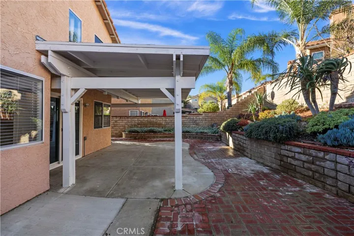 19717 Azure Field, Newhall, California 91321