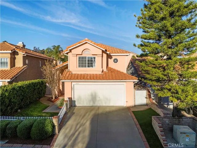 19717 Azure Field, Newhall, California 91321