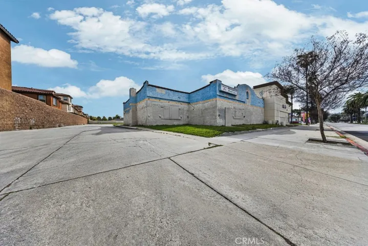 2204 S Garey Avenue, Pomona, California 91766