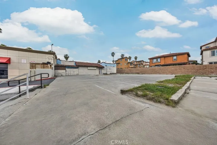 2204 S Garey Avenue, Pomona, California 91766