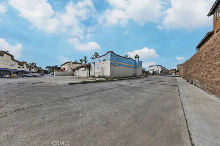 2204 S Garey Avenue, Pomona, California 91766