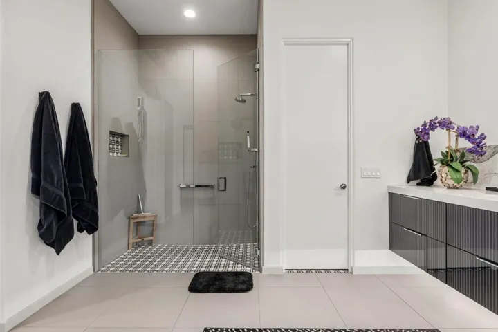 56-web-or-mls-8M4A1455