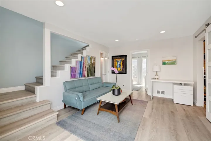 208 Longfellow, Hermosa Beach, California 90254
