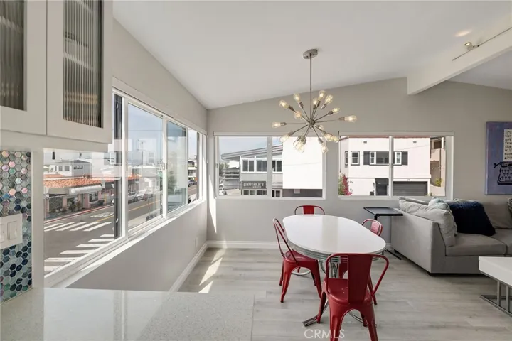 208 Longfellow, Hermosa Beach, California 90254