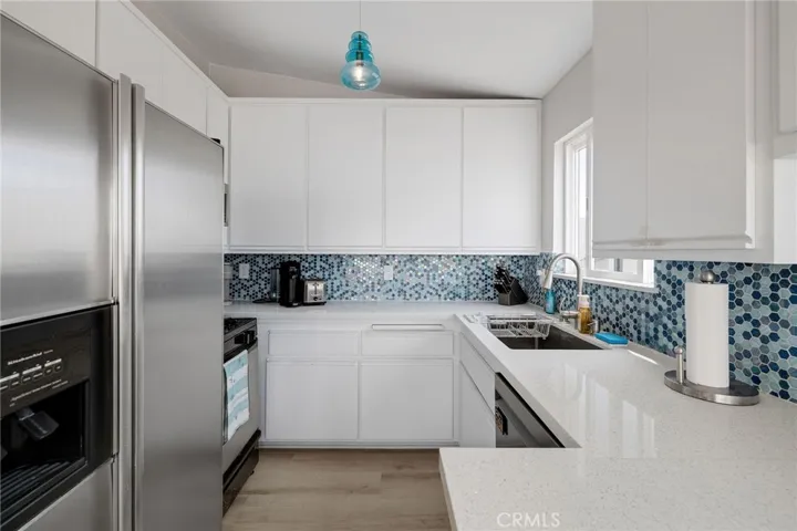 208 Longfellow, Hermosa Beach, California 90254