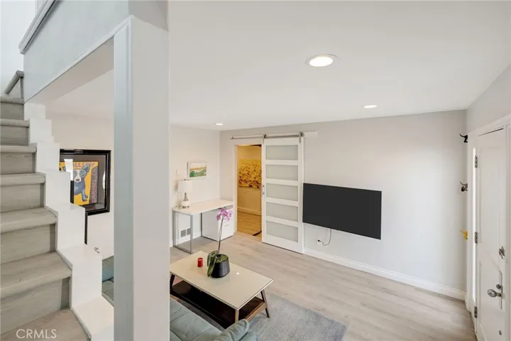 208 Longfellow, Hermosa Beach, California 90254