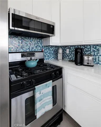 208 Longfellow, Hermosa Beach, California 90254