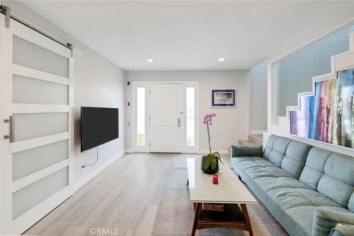 208 Longfellow, Hermosa Beach, California 90254