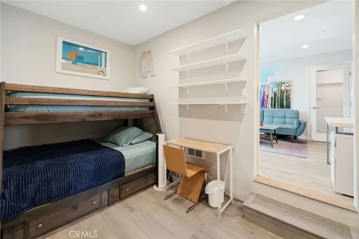 208 Longfellow, Hermosa Beach, California 90254