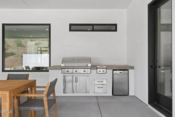87-web-or-mls-054_UpmarketMedia-259Via-4