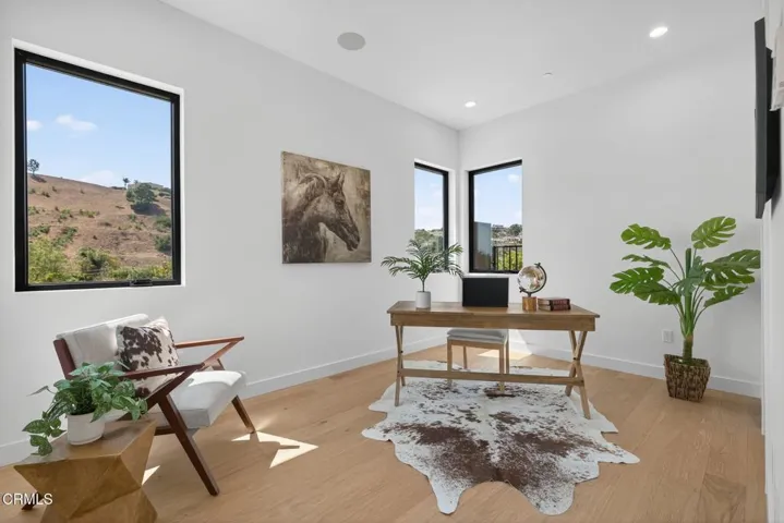 69-web-or-mls-022_UpmarketMedia-259Via-1