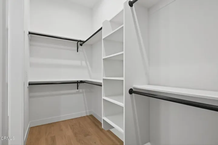 48-web-or-mls-028_UpmarketMedia-259Via-1