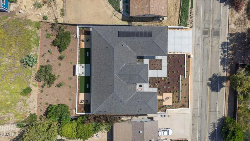 95-web-or-mls-089_UpmarketMedia-259Via-a