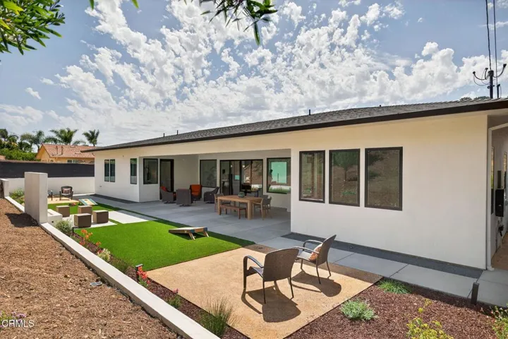 85-web-or-mls-050_UpmarketMedia-259Via-3