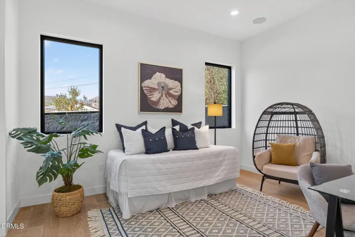 64-web-or-mls-017_UpmarketMedia-259Via-1