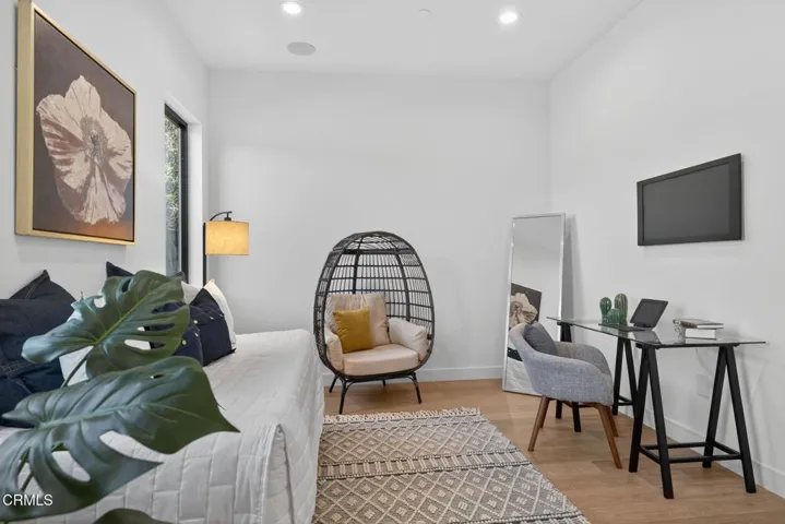 65-web-or-mls-018_UpmarketMedia-259Via-1