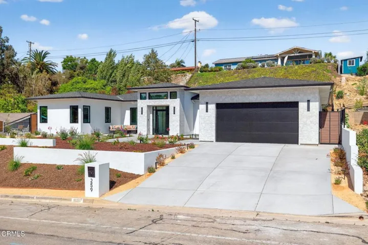 18-web-or-mls-UpmarketMedia-259Via-222