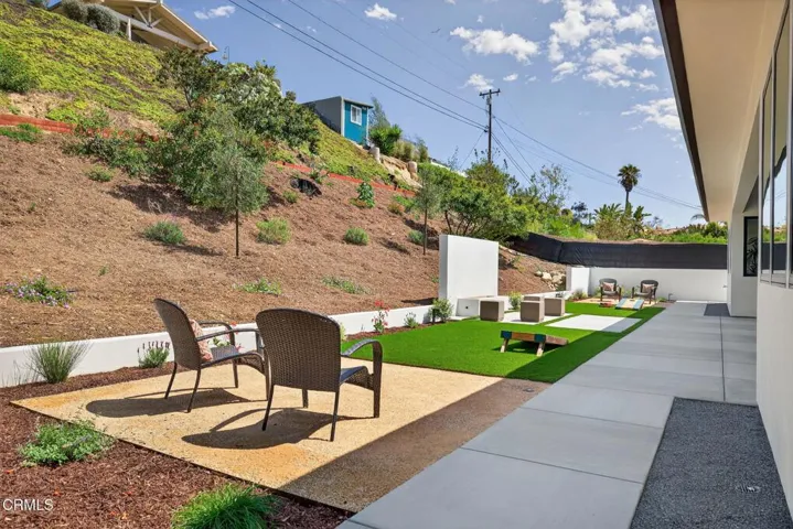 84-web-or-mls-049_UpmarketMedia-259Via-2