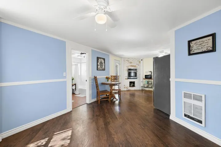 020_78670cryerdr30_643