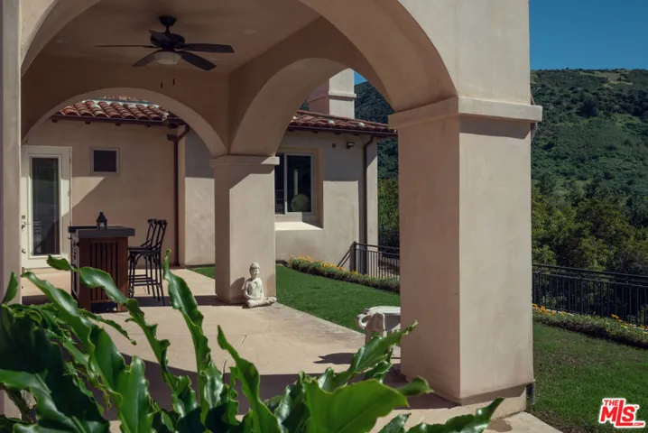 47 Buckskin Road, Bell Canyon, California 91307