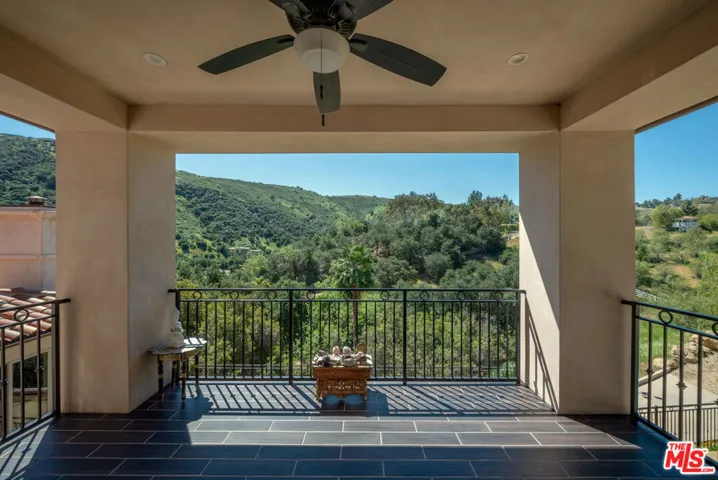 47 Buckskin Road, Bell Canyon, California 91307